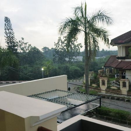 Omah Sastro 2 Hotel ยอกยาการ์ตา ภายนอก รูปภาพ